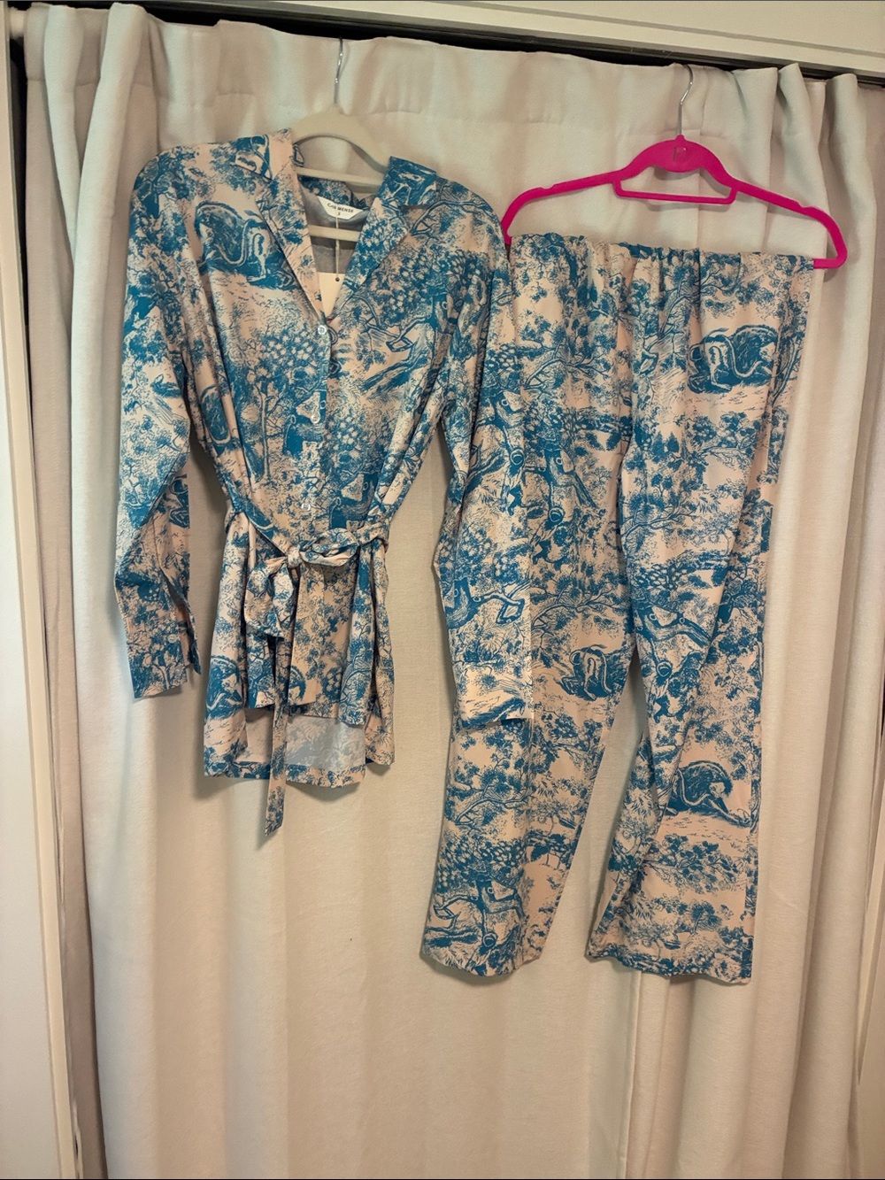 Blue Toile Print Women's Two-Piece Set